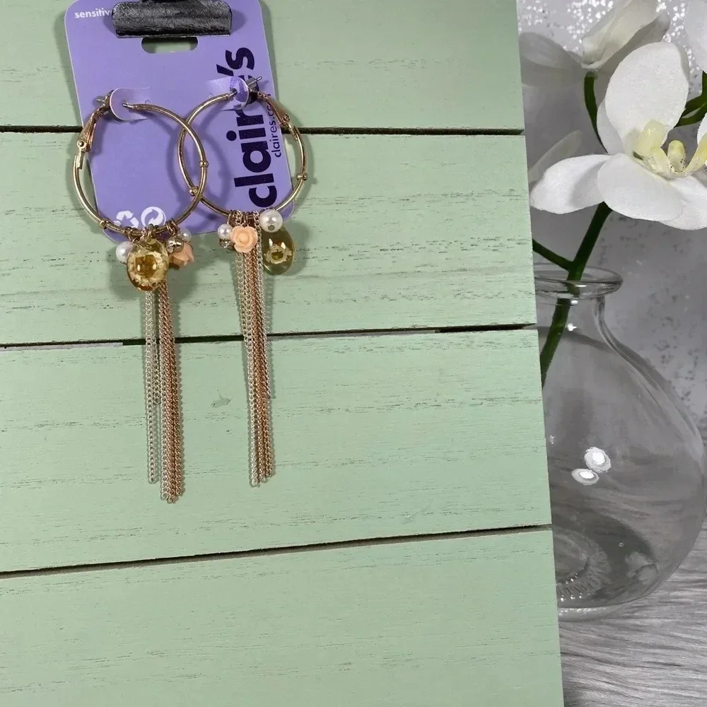 🆕 Claire’s Hoop Earrings with Dangling Accents